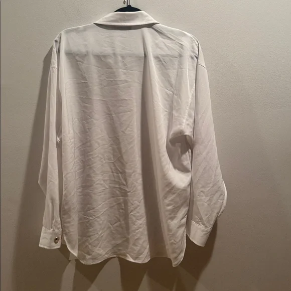 KARL LAGERFELD PARIS
Women's Signature-Button Blouse Large - Picture 6 of 7